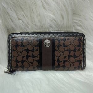 Coach Signature C Leather Accordion Zip Wallet